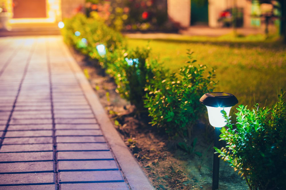 Comment-installer-l’electricite-dans-un-jardin