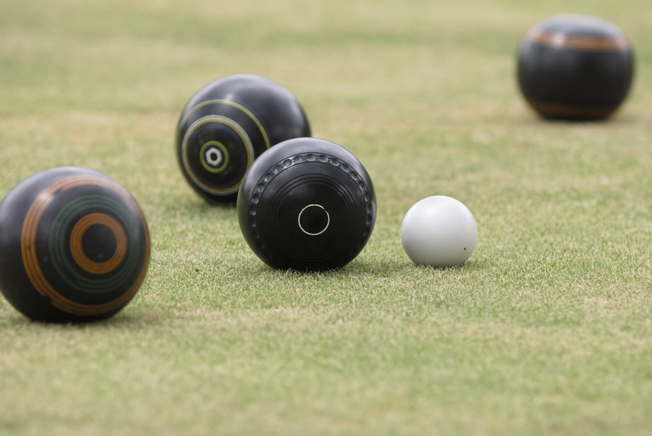 Jouer-à-la-pétanque