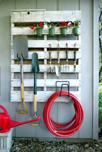 Rangement-pour-outils-de-Jardin